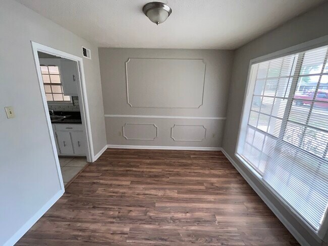 Foto del edificio - $500 OFF FIST MONTH'S RENT!