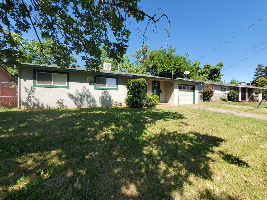 Primary Photo - 3 Bedroom 2 Bath House with Large Yard Ava...