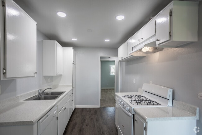 Interior Photo - Cedar Glen