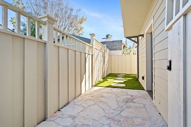 Foto del edificio - 4787 Panorama Dr