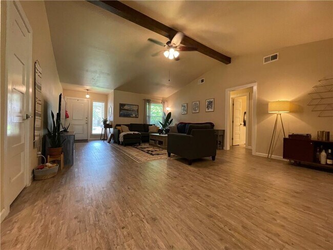 Building Photo - 7110 Whispering Winds Dr