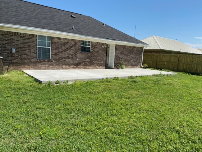 Building Photo - Brook Hollow - Summerdale