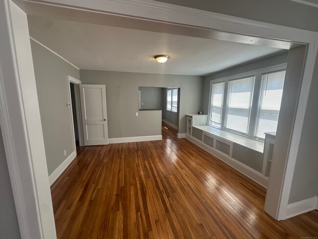 Foto del edificio - 240 Linwood St