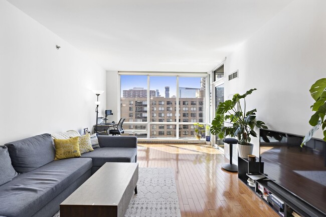 Building Photo - 20 Newport Pkwy