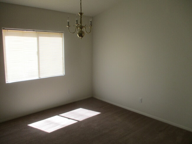 Building Photo - APPLICATION APPROVED- Two Bedroom Townhome...