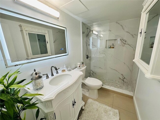 Building Photo - 301 Golden Isles Dr