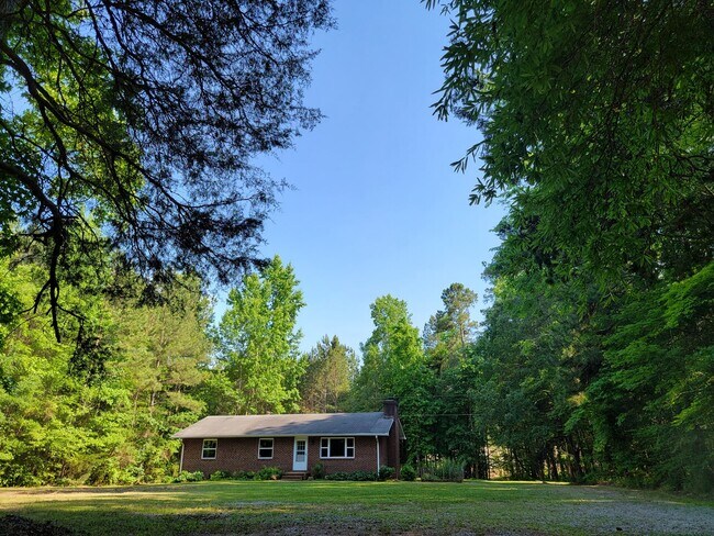 Foto del edificio - 1101 Lily Pad Ln