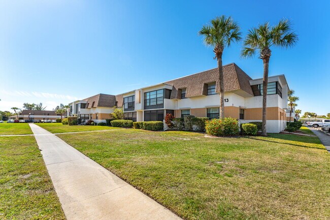 Building Photo - 2700 N Highway A1A