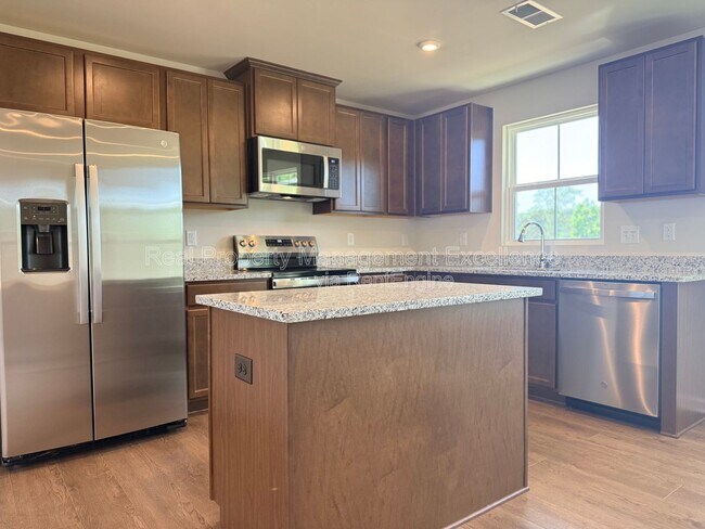 Foto del edificio - 372 Grand Silo Rd