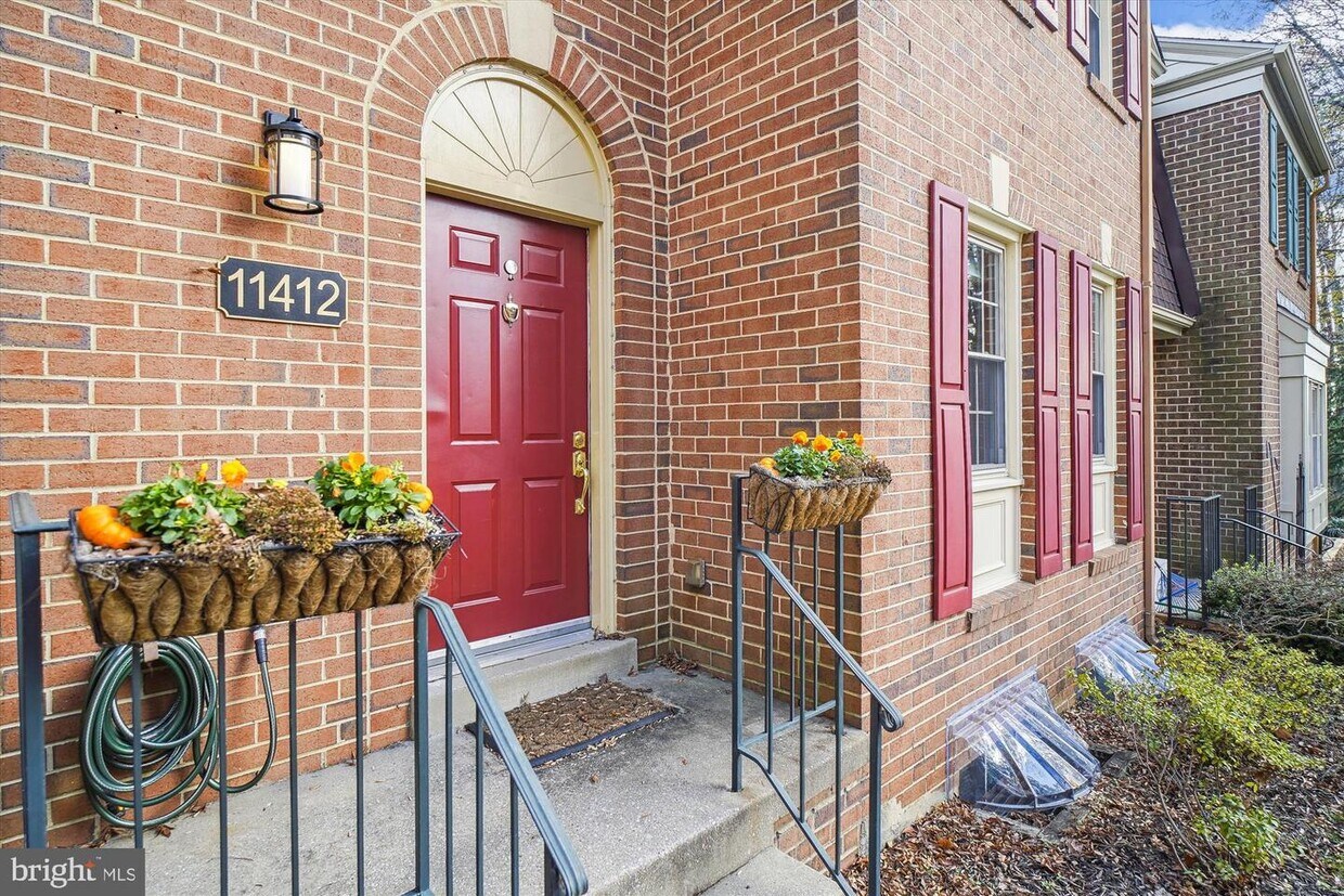 11412 Empire Ln, Rockville, MD 20852 Townhouse for Rent in Rockville