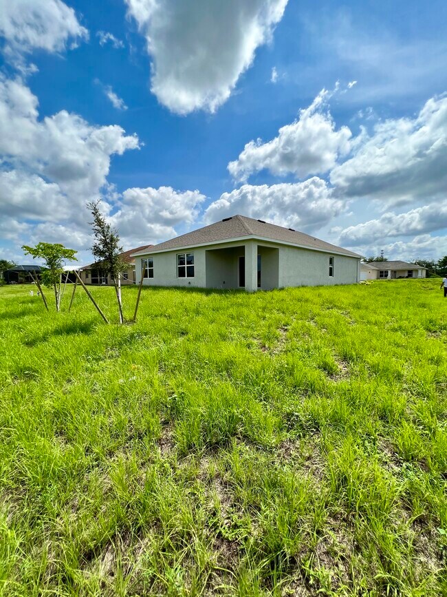 Foto del edificio - 2518 NE 6th Pl
