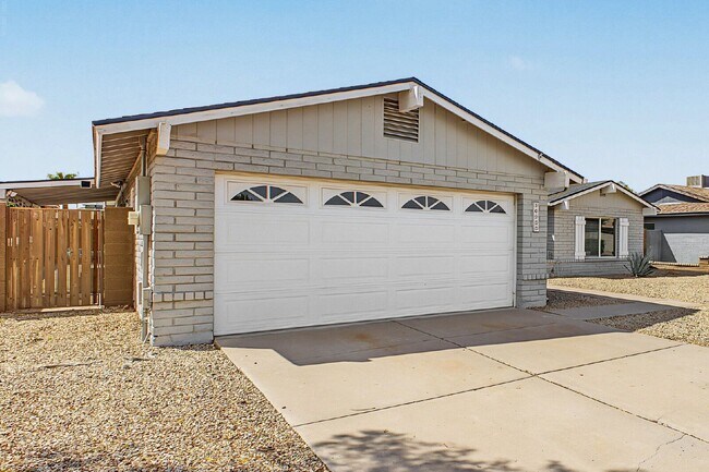 Building Photo - 10222 N 52nd Dr
