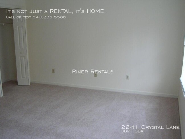 Building Photo - 2241 Crystal Ln