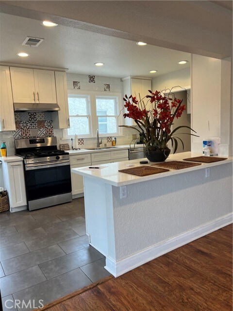 Foto del edificio - 317 E 220th St