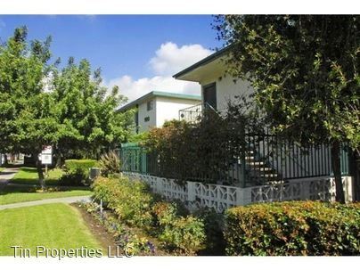 Building Photo - 100 S Altadena Dr