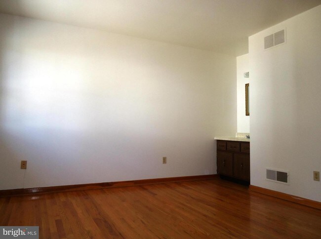 Foto del edificio - 504 Mast St