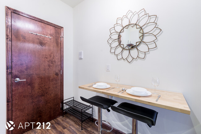 Building Photo - 176 Bleecker St