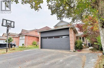 Building Photo - 462 Luzon Crescent