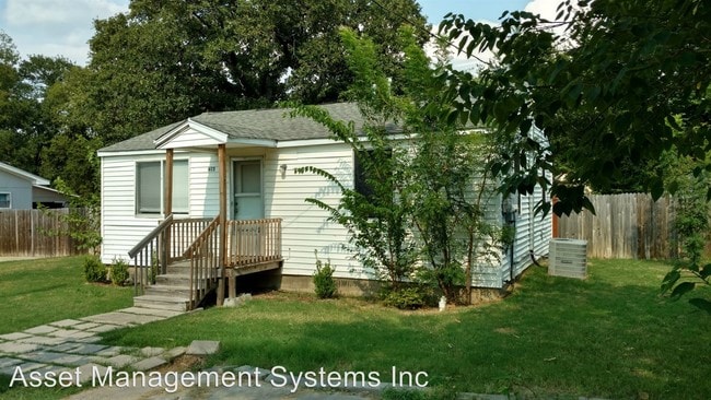 Building Photo - 613 S Ruddell St