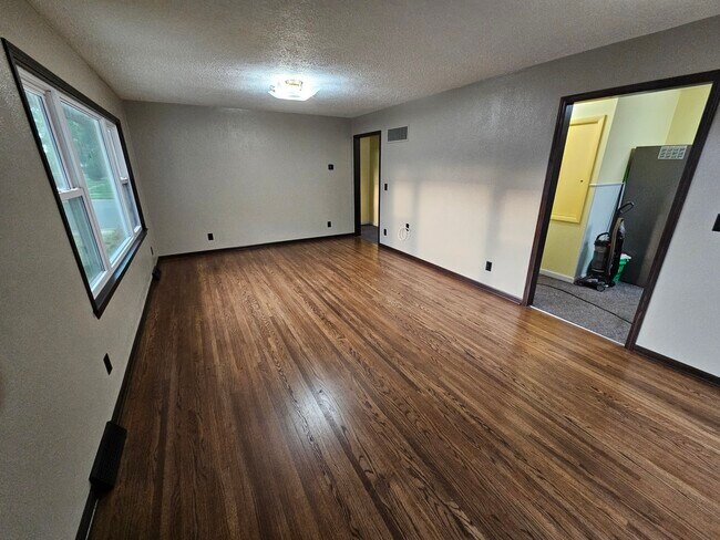 Living Room - 868 Park Ave