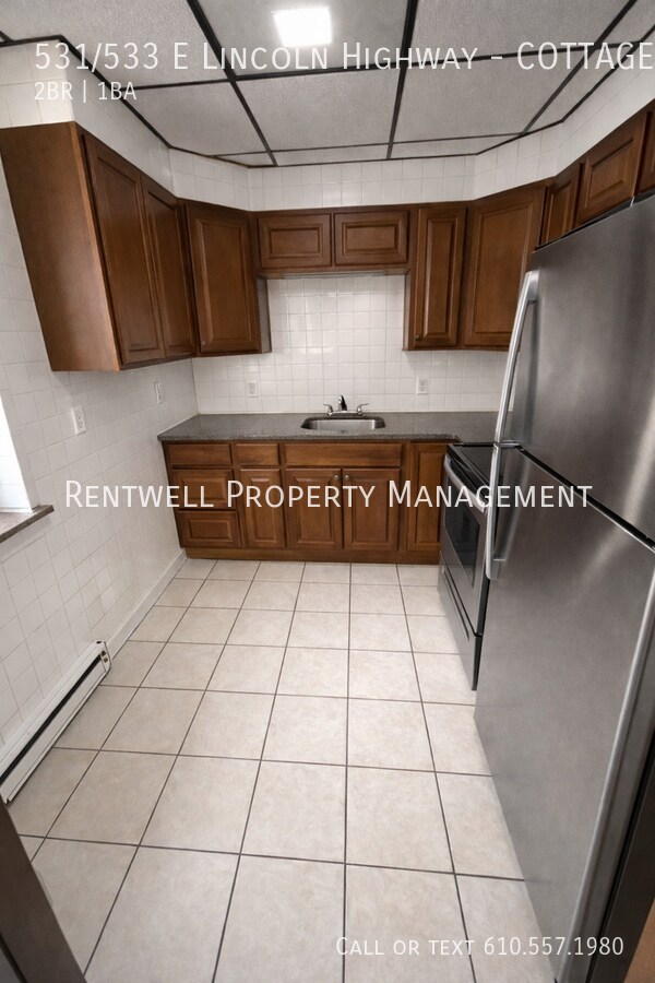 Foto del edificio - 531/533 E Lincoln Highway-COTTAGE