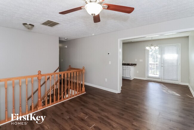 Building Photo - 3710 Bakers Ferry Rd SW