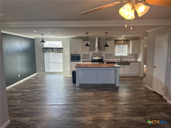 Foto del edificio - 908 N Henry St