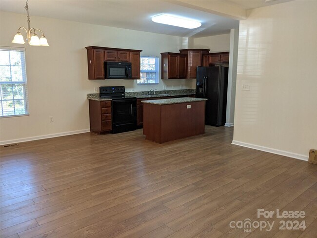 Foto del edificio - 131 High Bluff Cir