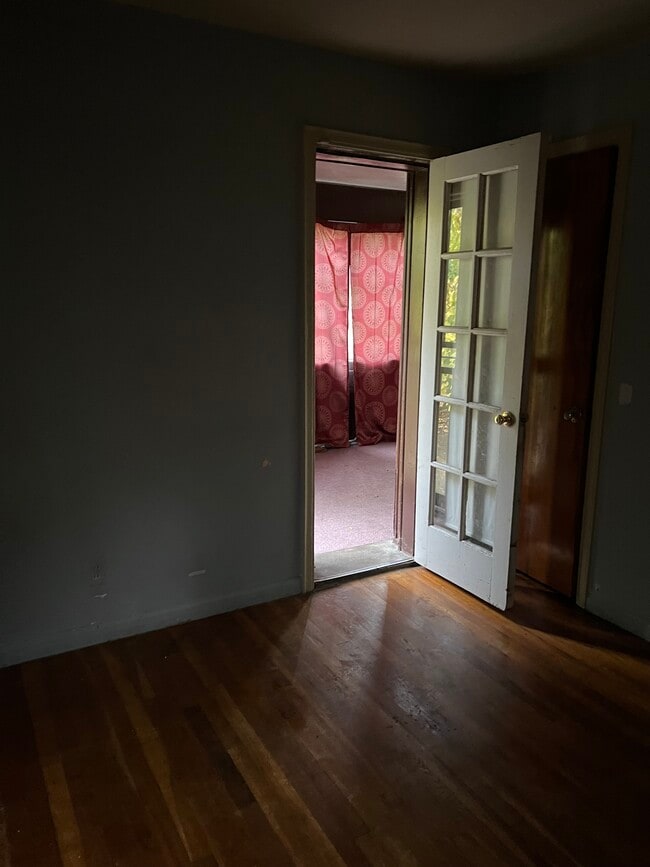 Building Photo - 20220 Biltmore St