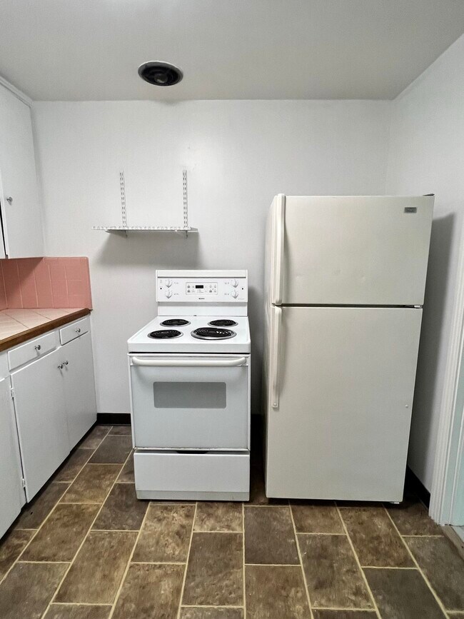 Foto del edificio - 824 Concord Rd