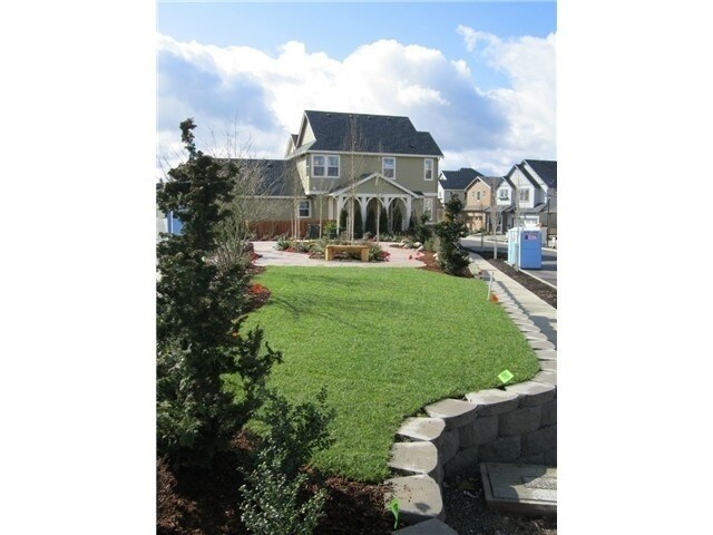 Building Photo - 3 Bedroom 2.5 Bath Home in Issaquah Highlands