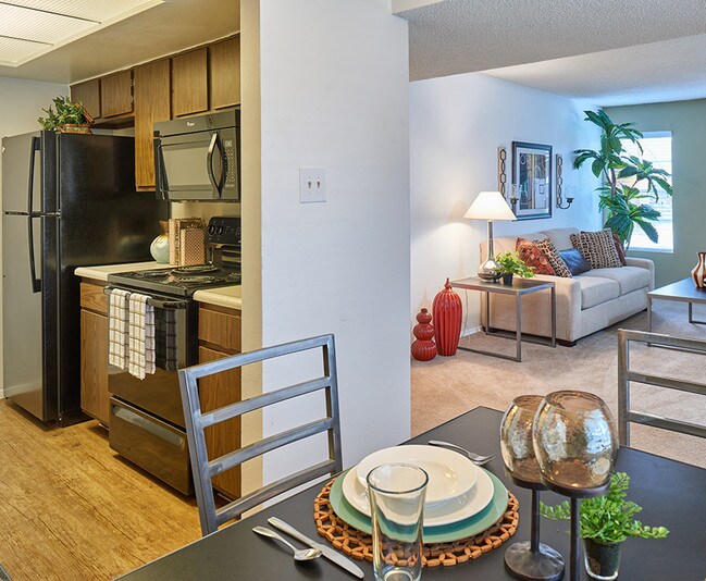 BUTTERFIELD TRAIL APARTMENTS 10330 N Gateway Blvd El Paso, TX