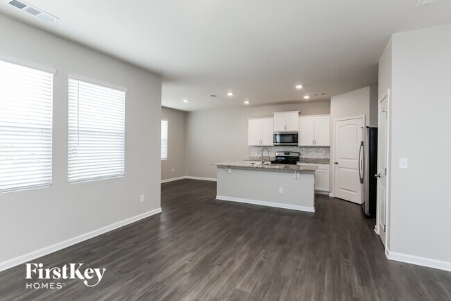 Foto del edificio - 5380 Barberry Ave