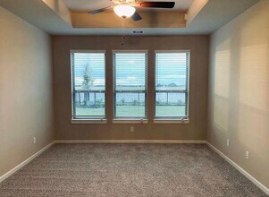 Building Photo - 584 Santa Rosa Hls Dr