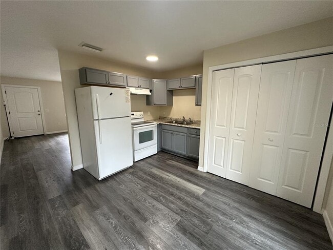 Building Photo - 453 Beech Ave