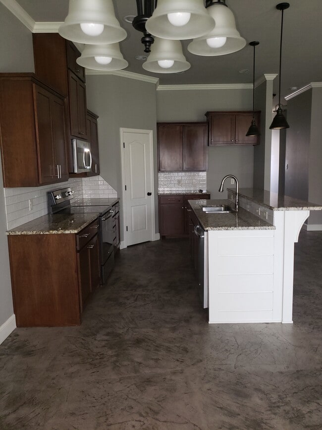 Building Photo - 3810 Carrera Ln