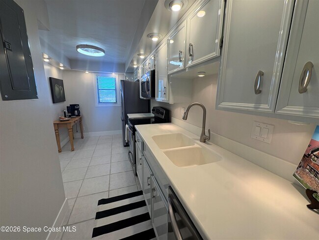 Foto del edificio - 500 Palm Springs Blvd
