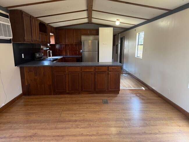 Foto del edificio - 3 Bedroom Mobile Home in Pleasant Garden!