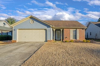 Building Photo - 127 Hollington Dr NE