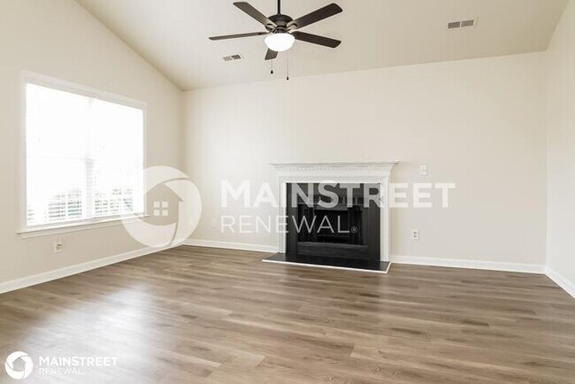 Foto del edificio - 4406 PLEASANT VALLEY RD, GREENSBORO, NC 27406