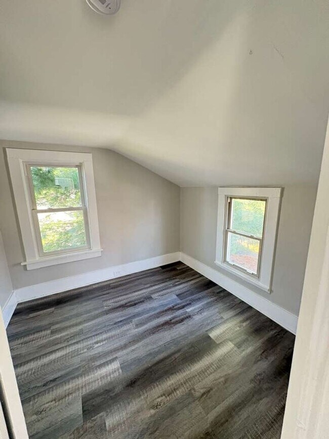 Foto del edificio - Spacious Single Family Home in Willowick