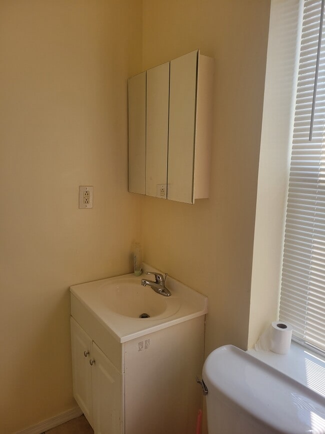 Building Photo - 3438 Old York Rd