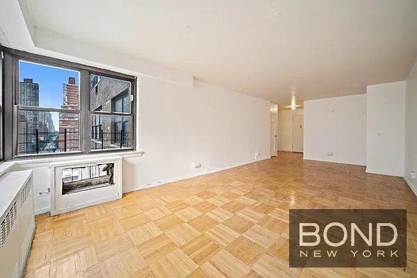Foto principal - 399 E 72nd St