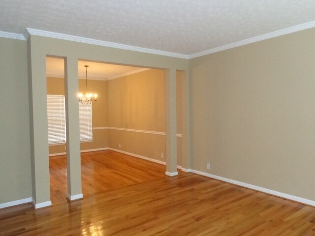 Foto del edificio - 7041 Calderwood Dr