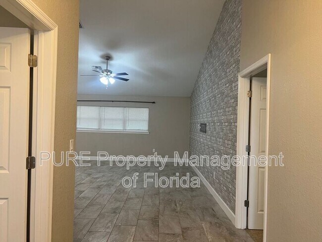 Foto del edificio - 4039 SW 100th St