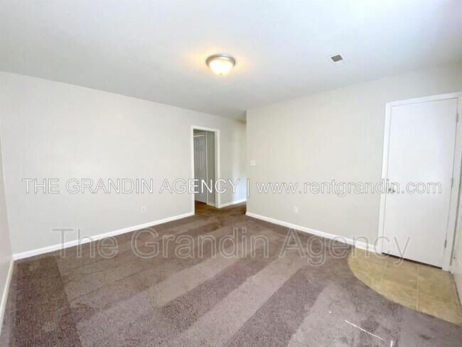 Foto del edificio - 1344 Mabry Ave SE