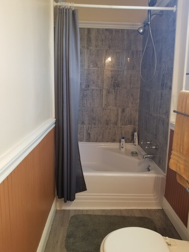 Foto del edificio - 820 ESPLANADE AV #4, New Orleans, LA 70116