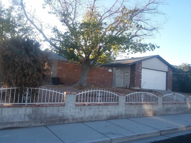 Building Photo - 401 Cactus Bloom Ln