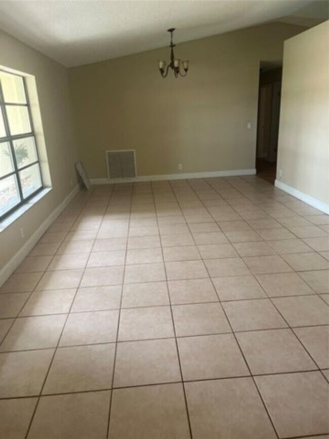 Foto del edificio - 10734 NW 17th Manor
