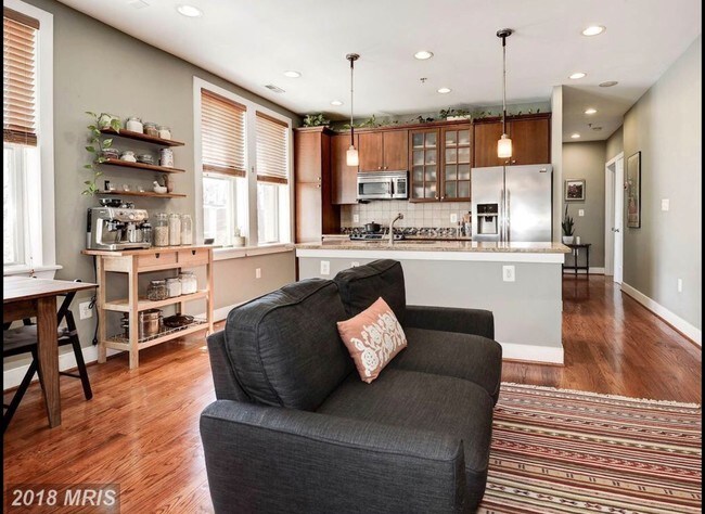 Foto del edificio - 1718 1st St NW